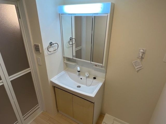 ��ʌ��z�J�s�{�{���T���ڂ̃A�p�[�g�̐��ʏ�