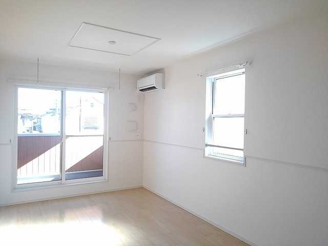 ��ʌ��z�J�s�{�{���T���ڂ̃A�p�[�g�̋��ԁE���r���O