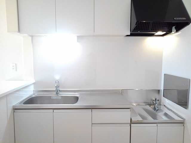 ��ʌ��z�J�s�{�{���T���ڂ̃A�p�[�g�̃L�b�`��