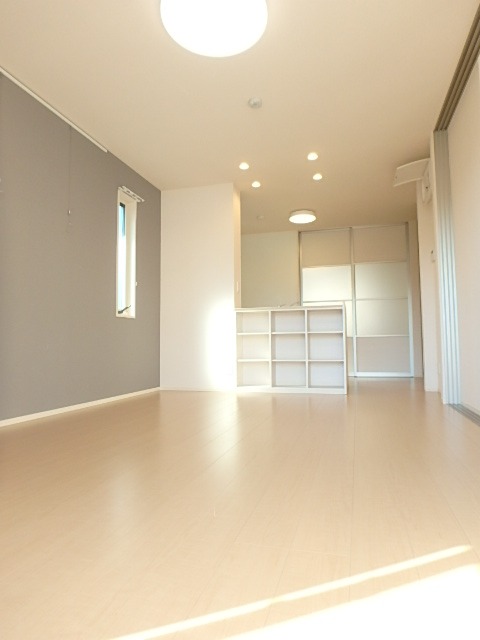 ��ʌ��������܎s�k��{�����̃A�p�[�g�̋��ԁE���r���O