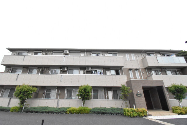 ��ʌ��������܎s�k��{�����̃A�p�[�g�̌����O��