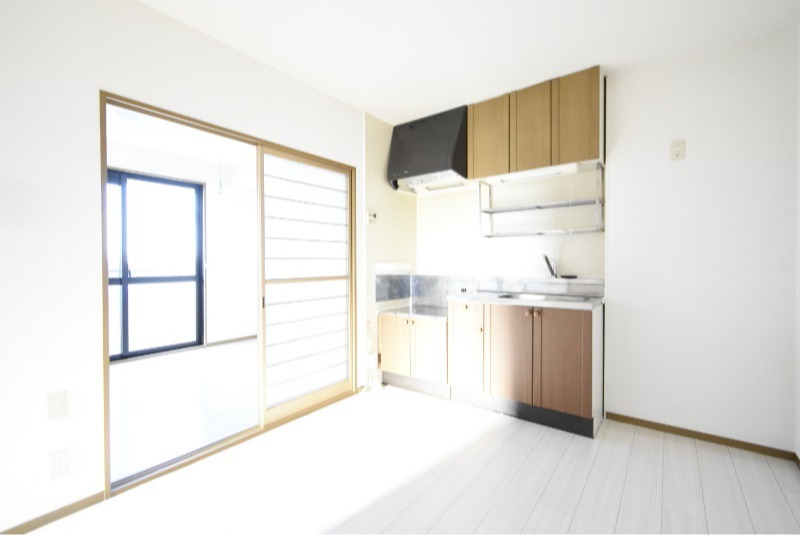 ��ʌ��������܎s�k��g�쒬�P���ڂ̃A�p�[�g�̋��ԁE���r���O