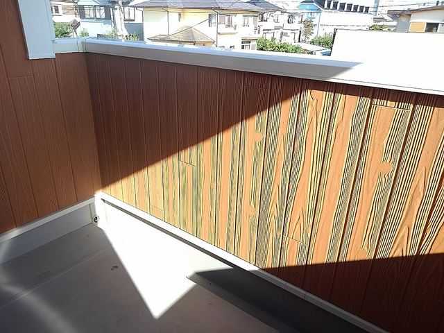 ��ʌ��z�J�s�{�{���T���ڂ̃A�p�[�g�̃o���R�j�[