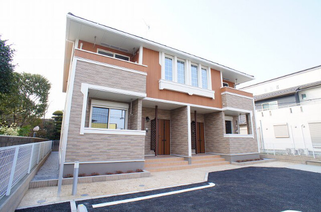 ��ʌ��z�J�s�{�{���T���ڂ̃A�p�[�g�̃G���g�����X