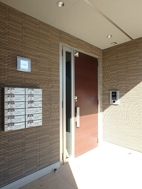 ��ʌ��������܎s�k��{�����̃A�p�[�g�̃G���g�����X