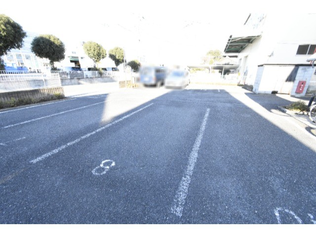 ��ʌ��������܎s�k��g�쒬�P���ڂ̃A�p�[�g�̒��ԏ�