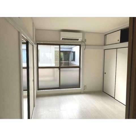 ��ʌ�����s���s�o�H�T���ڂ̃A�p�[�g�̋��ԁE���r���O