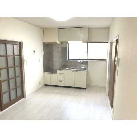 ��ʌ�����s���s�o�H�T���ڂ̃A�p�[�g�̃L�b�`��