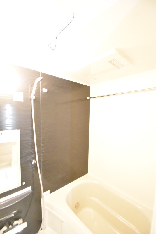 ��ʌ��������܎s��{��y�蒬�R���ڂ̃A�p�[�g�̃o�X