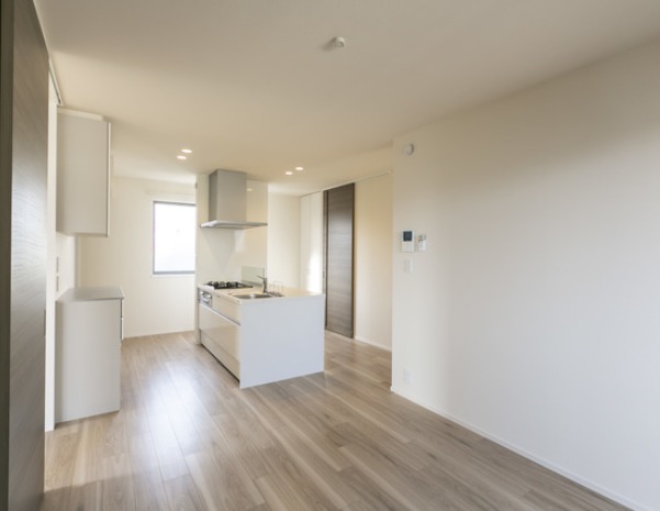 ��ʌ�����s�厚���̃}���V�����̋��ԁE���r���O