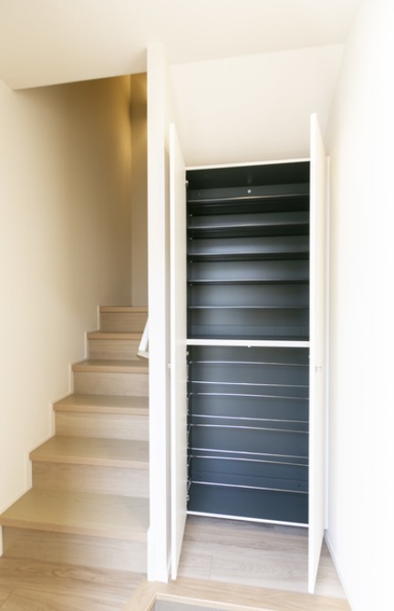 ��ʌ�����s�厚���̃}���V�����̌���