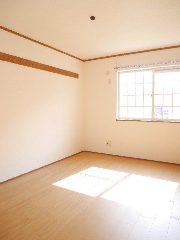 ��ʌ��k�����S�ɓޒ������R���ڂ̃A�p�[�g�̂��̑������E�X�y�[�X