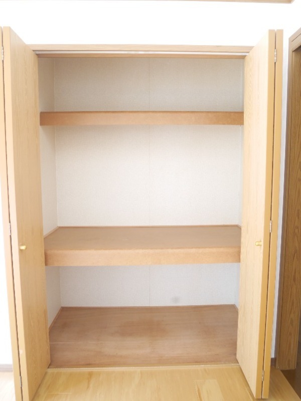 ��ʌ��k�����S�ɓޒ������R���ڂ̃A�p�[�g�̎��[