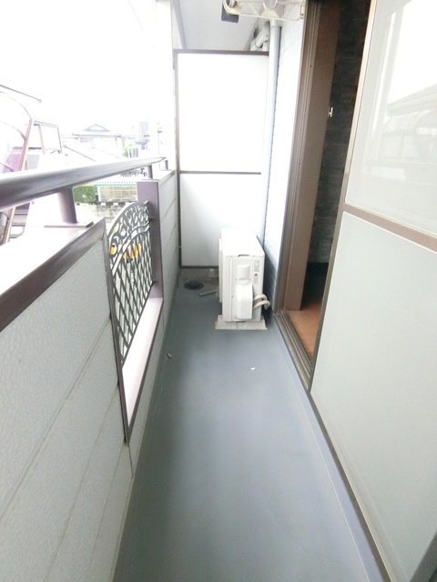 ��ʌ�����s�厚�����̃A�p�[�g�̃o���R�j�[