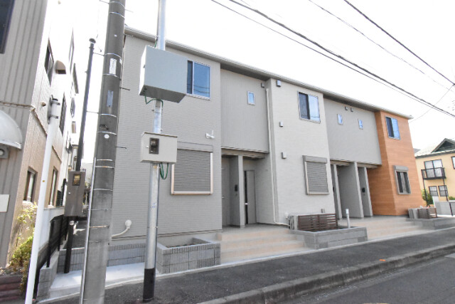 ��ʌ������s�������̃A�p�[�g�̌����O��