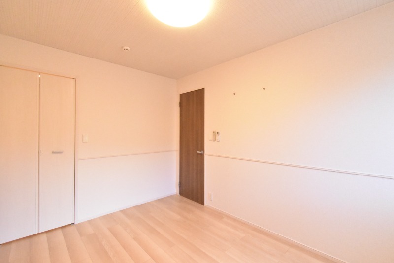 ��ʌ������s�������̃A�p�[�g�̂��̑������E�X�y�[�X