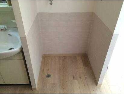 ��ʌ�����s�厚�ؑ]�C�̃A�p�[�g�̂��̑��ݔ�