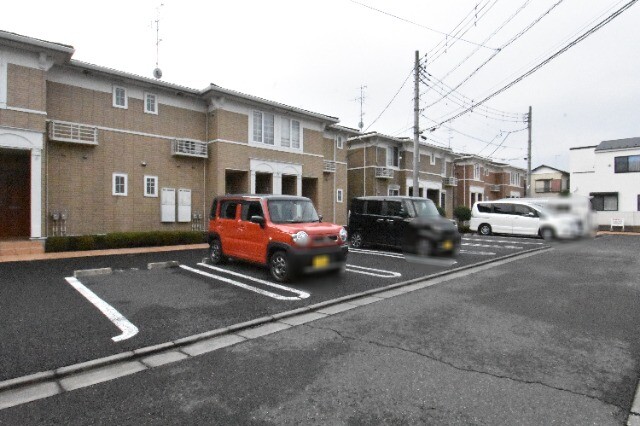 ��ʌ��������܎s��΋�{���Q���ڂ̃A�p�[�g�̒��ԏ�