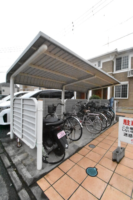 ��ʌ��������܎s��΋�{���Q���ڂ̃A�p�[�g�̂��̑�