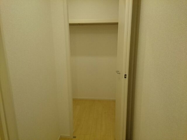 ��ʌ�����s�씵���J�P���ڂ̃A�p�[�g�̎��[