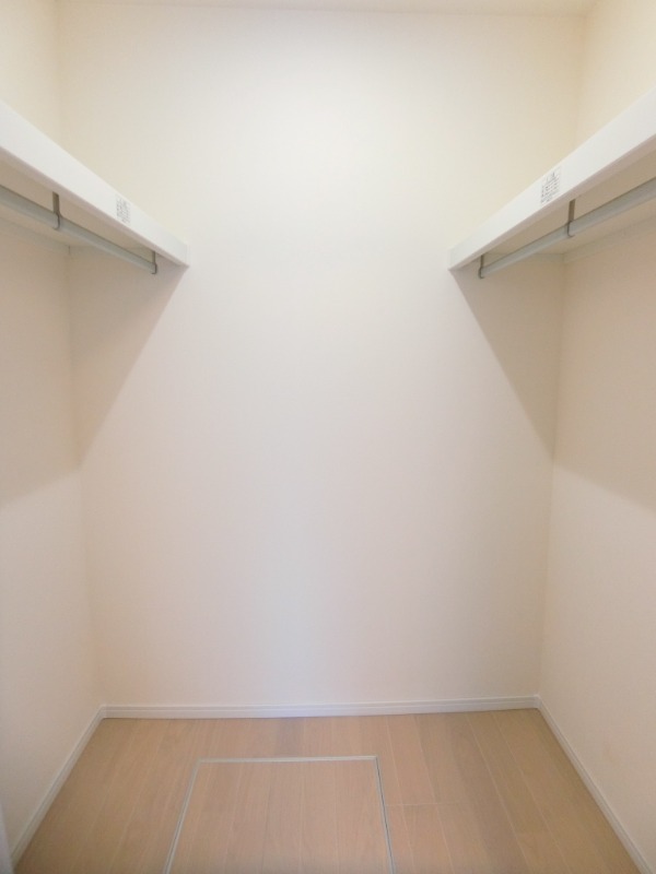 ��ʌ��z�J�s�o�˒��̃A�p�[�g�̎��[