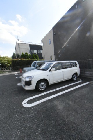 ��ʌ��������܎s�����擇���̃A�p�[�g�̒��ԏ�