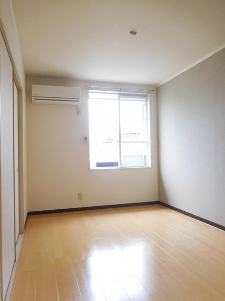 ��ʌ��������܎s�k��ޗǒ��̃A�p�[�g�̂��̑������E�X�y�[�X