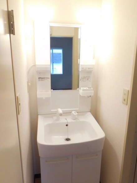 ��ʌ��������܎s�k��ޗǒ��̃A�p�[�g�̐��ʏ�