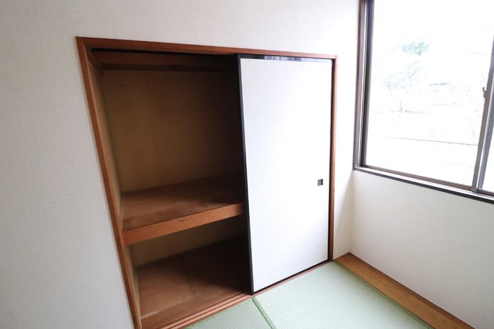 ��ʌ��������܎s�΋擌�Y�a�Q���ڂ̃A�p�[�g�̎��[