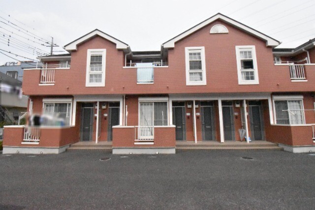 ��ʌ�����s���ԂP���ڂ̃A�p�[�g�̌����O��