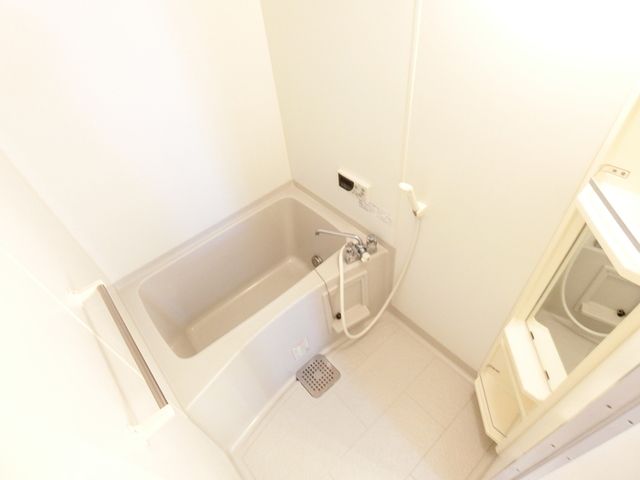 ��ʌ��������܎s����O���T���ڂ̃A�p�[�g�̃o�X