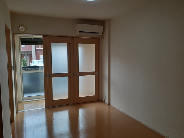 ��ʌ��������܎s����厚�w��̃A�p�[�g�̋��ԁE���r���O