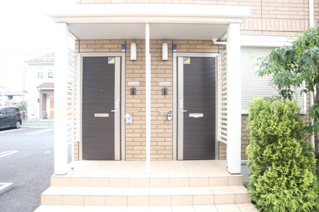 ��ʌ�����s�厚�ΐ_�̃A�p�[�g�̃G���g�����X