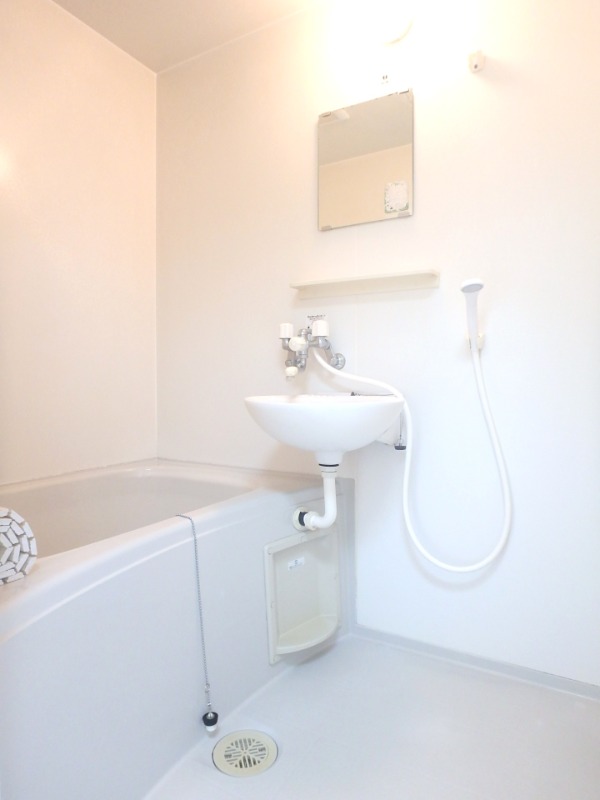 ��ʌ��������܎s�����擌��{�S���ڂ̃A�p�[�g�̃o�X