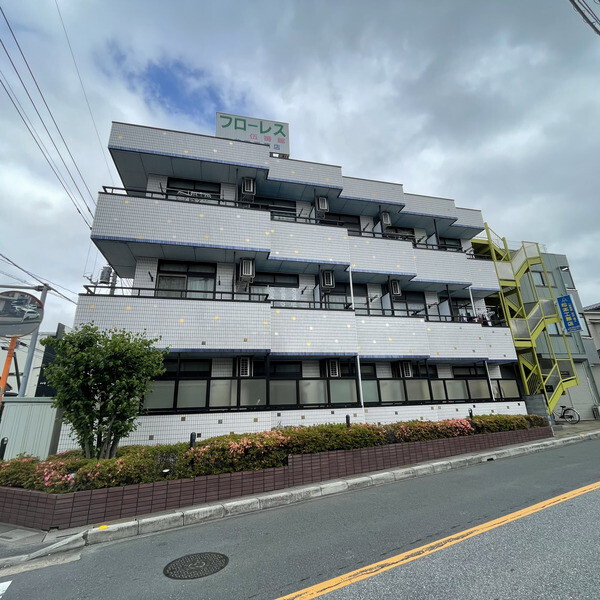 ��ʌ�����s�O�c�a�Q���ڂ̃}���V�����̌����O��