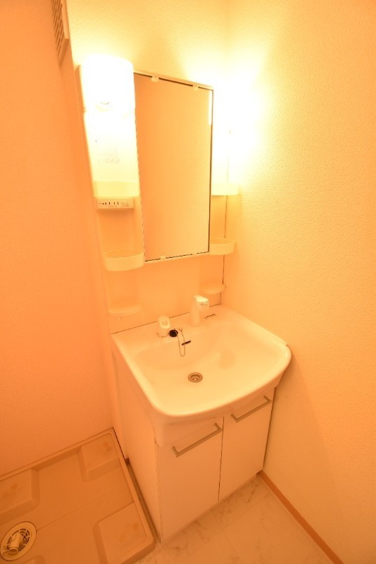 ��ʌ��������܎s����厚�w��̃A�p�[�g�̐��ʏ�