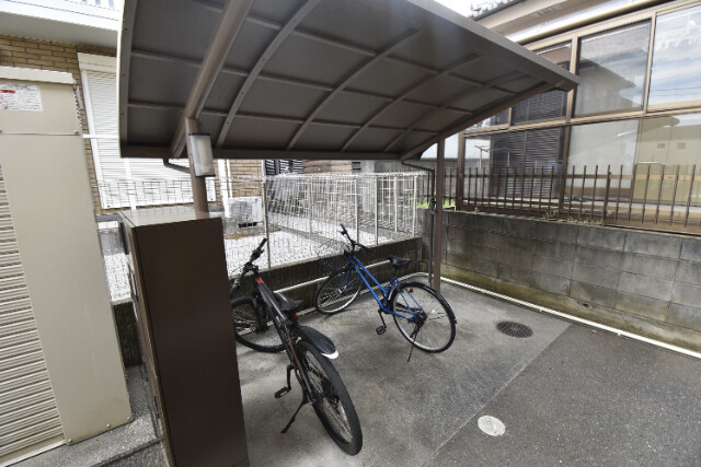 ��ʌ��������܎s����厚�w��̃A�p�[�g�̂��̑�