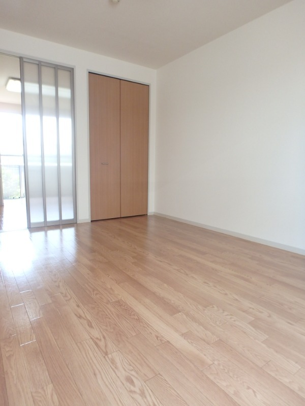 ��ʌ��������܎s�����擌��{�S���ڂ̃A�p�[�g�̂��̑������E�X�y�[�X