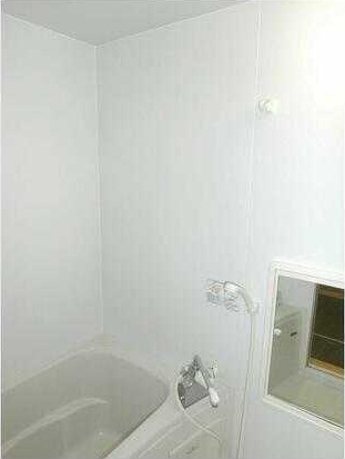 ��ʌ��z�J�s���������̃}���V�����̃o�X