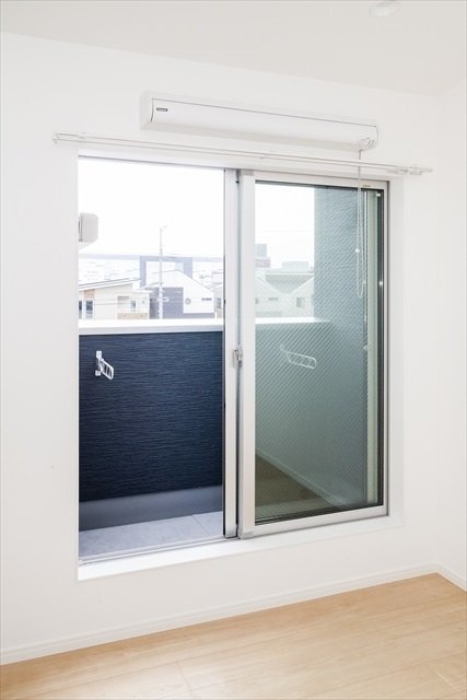 ��ʌ��������܎s�΋�����T���ڂ̃A�p�[�g�̃o���R�j�[