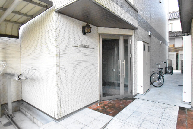 ��ʌ��������܎s�΋擌�Y�a�Q���ڂ̃}���V�����̃G���g�����X