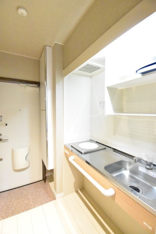 ��ʌ��������܎s�΋擌�Y�a�Q���ڂ̃}���V�����̃L�b�`��