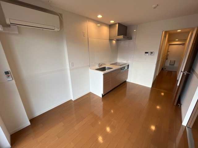 ��ʌ��������܎s�΋�����R���ڂ̃}���V�����̋��ԁE���r���O