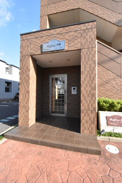 ��ʌ��������܎s�΋�����R���ڂ̃}���V�����̃G���g�����X