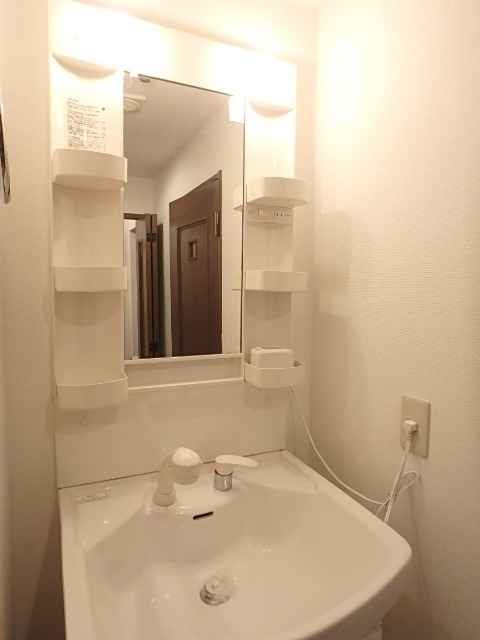 ��ʌ��������܎s�������a�c���Q���ڂ̃}���V�����̐��ʏ�