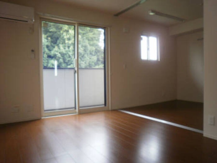 ��ʌ��������܎s�΋挴�R�Q���ڂ̃A�p�[�g�̃o���R�j�[