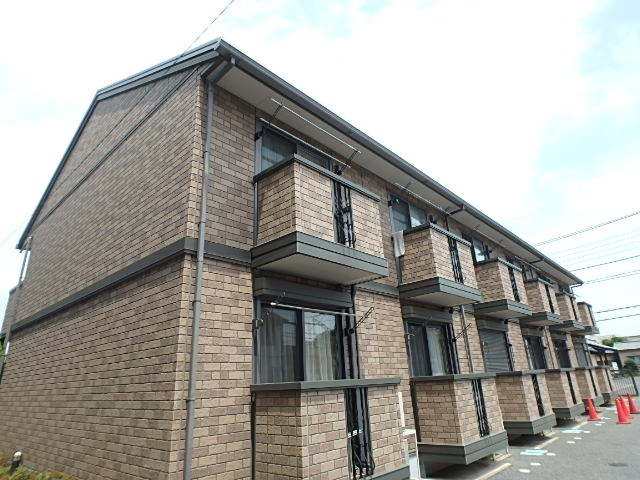 ��ʌ��������܎s�k�捡�H���̃A�p�[�g�̌����O��