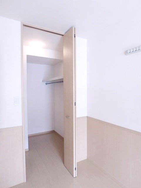 ��ʌ��������܎s�k�捡�H���̃A�p�[�g�̎��[