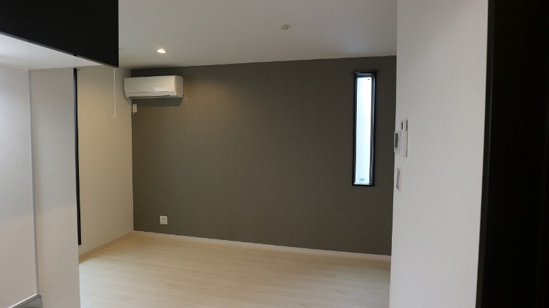 ��ʌ��z�J�s���C�N�^�E���U���ڂ̃A�p�[�g�̐Q��