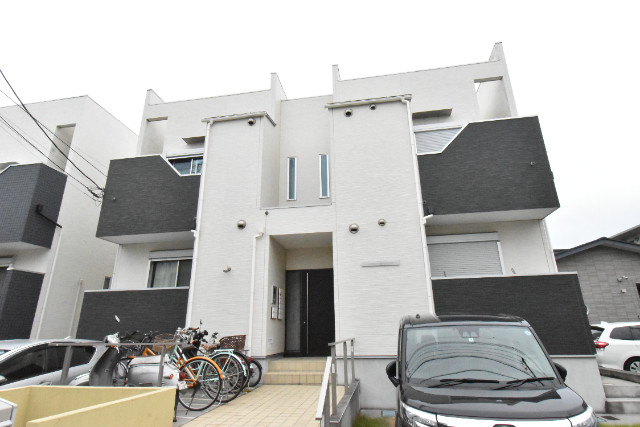 ��ʌ��z�J�s���C�N�^�E���U���ڂ̃A�p�[�g�̌����O��